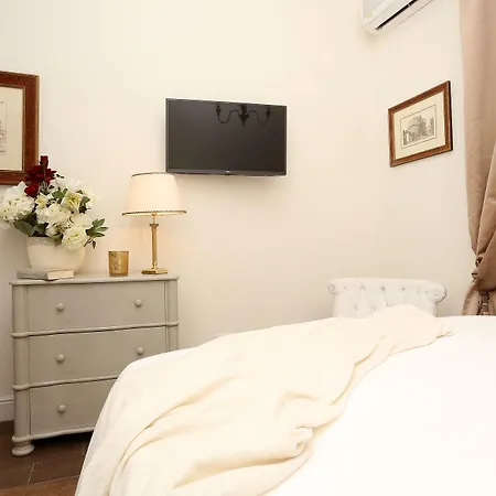 Daplace - Arena House Affittacamere