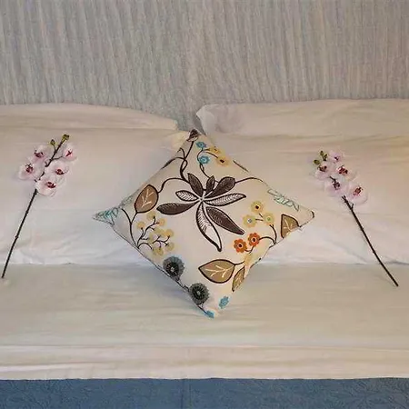 Daplace - Arena House