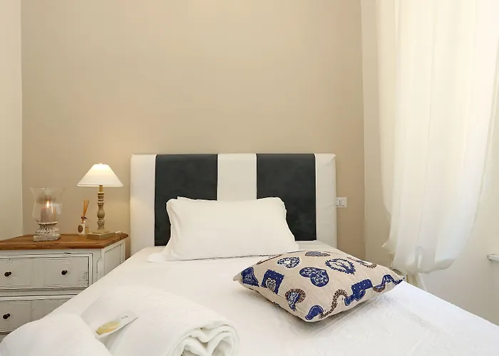 Daplace - Arena House Pensionat 4*