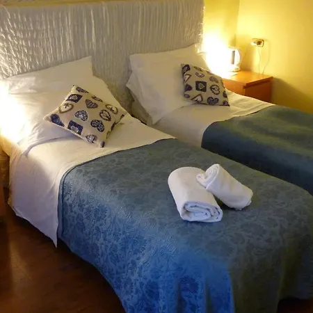 Daplace - Arena House Guest house