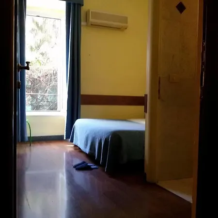 Guest house Daplace - Arena House 2*
